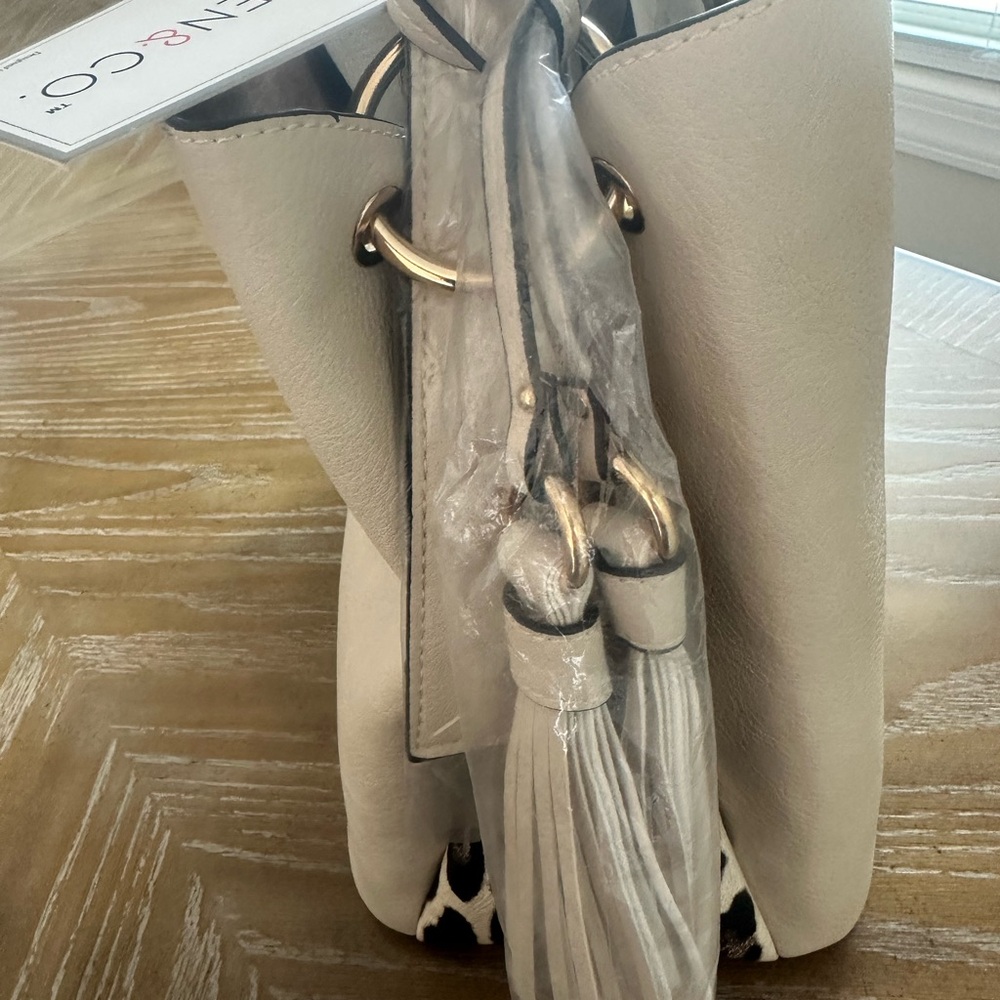 Jen & Co. Satchel Purse. - Picture 14 of 14